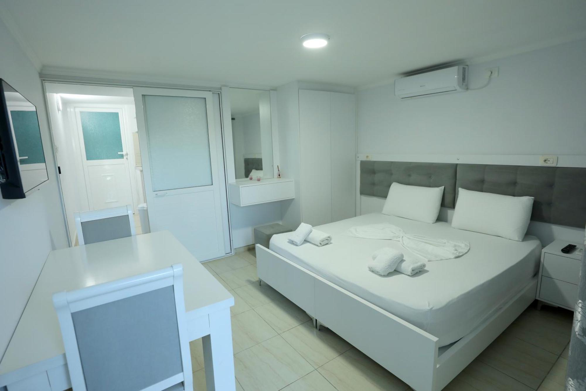 Villa Kevin'S Sarandë Exteriör bild