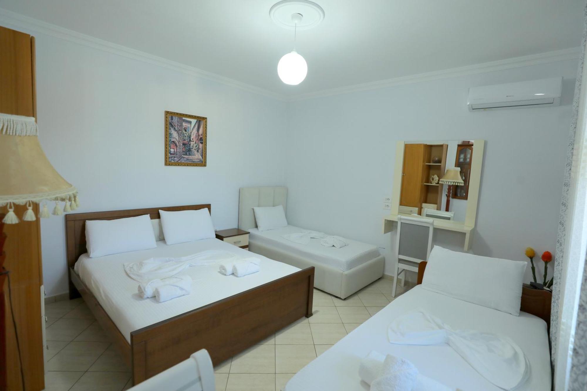 Villa Kevin'S Sarandë Exteriör bild