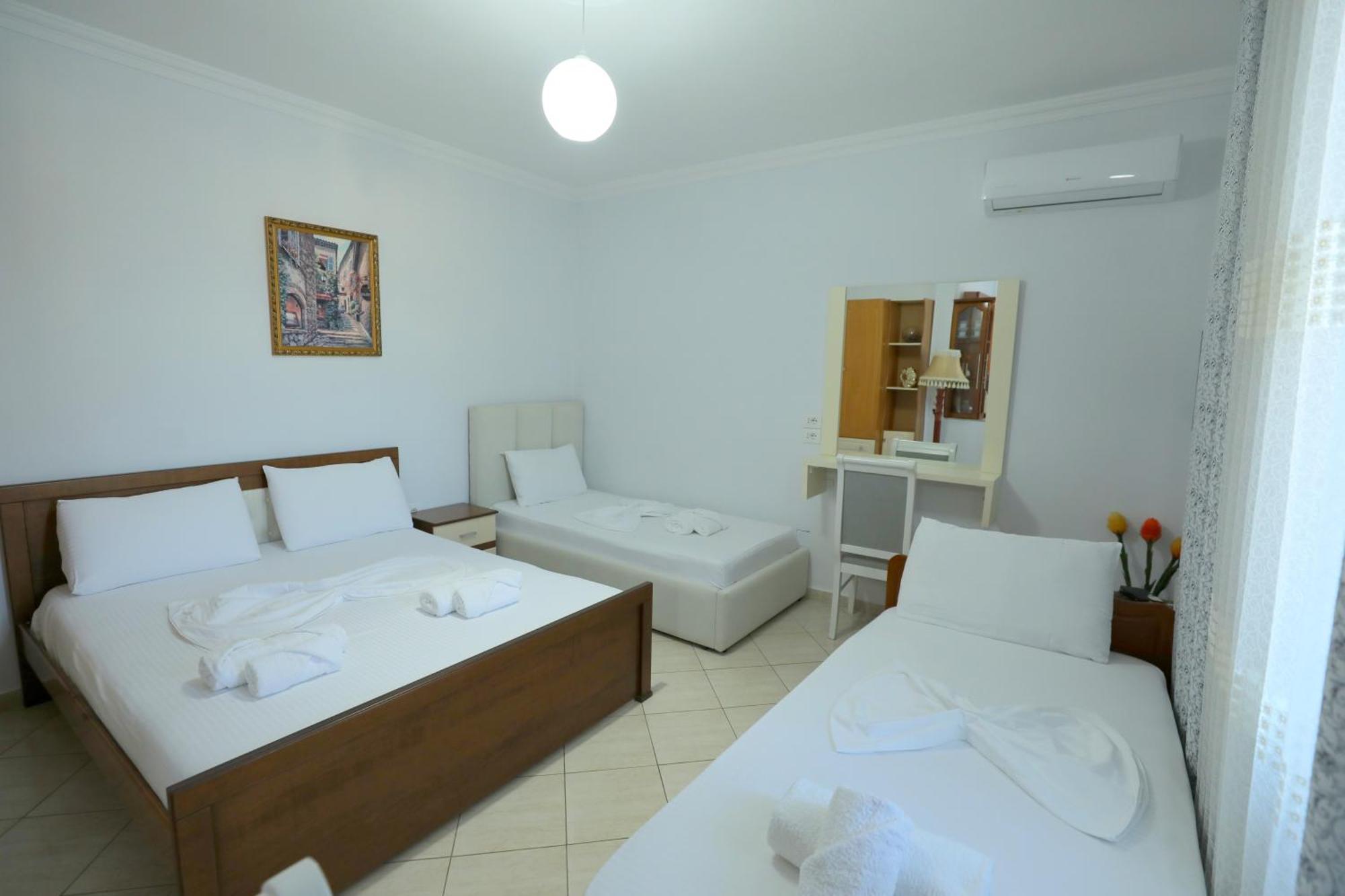 Villa Kevin'S Sarandë Exteriör bild