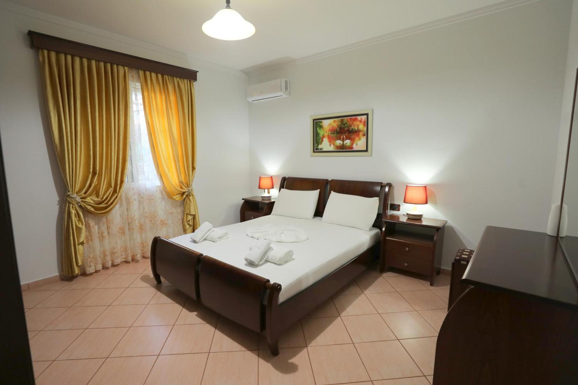 Villa Kevin'S Sarandë Exteriör bild