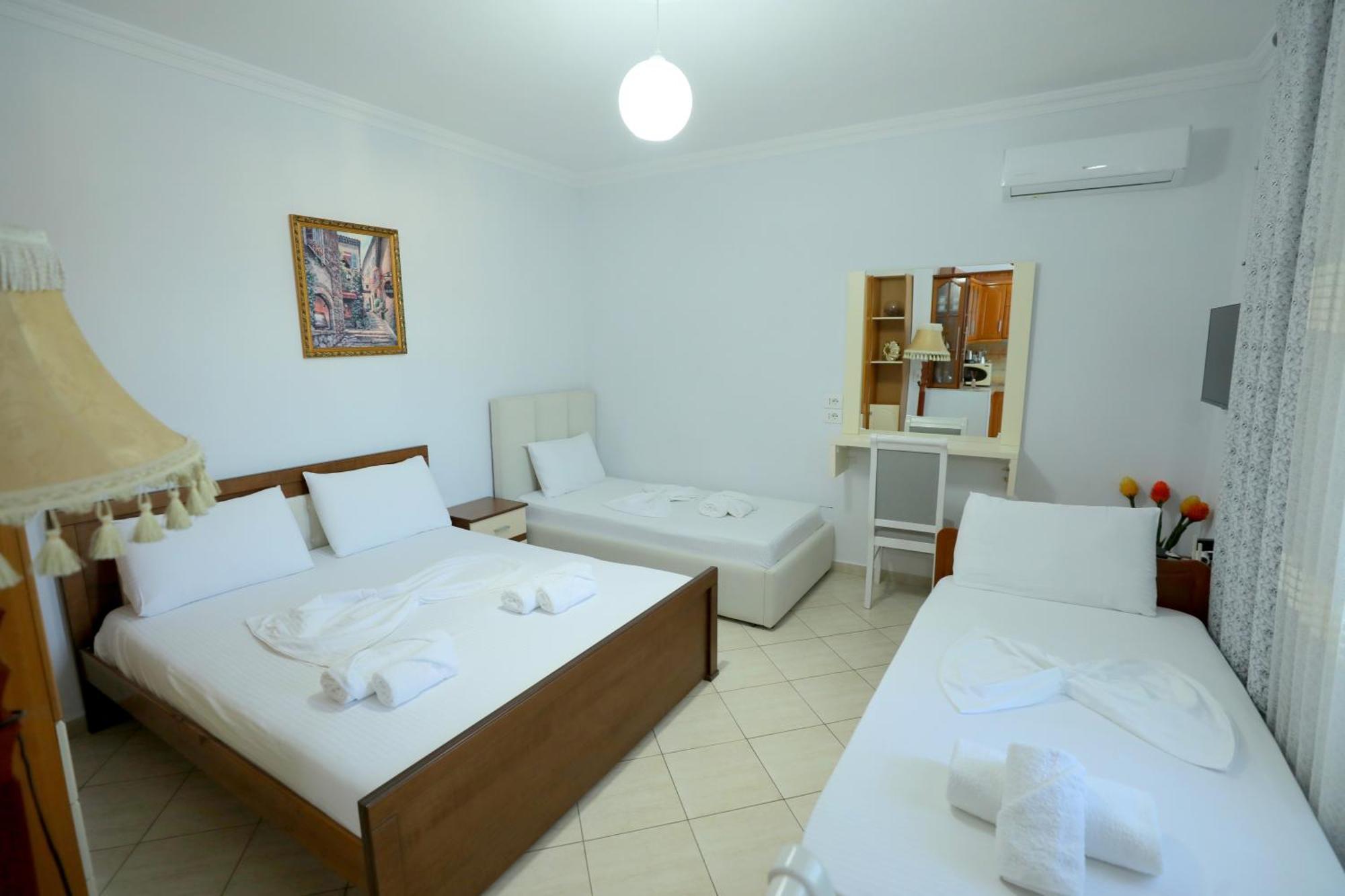 Villa Kevin'S Sarandë Exteriör bild