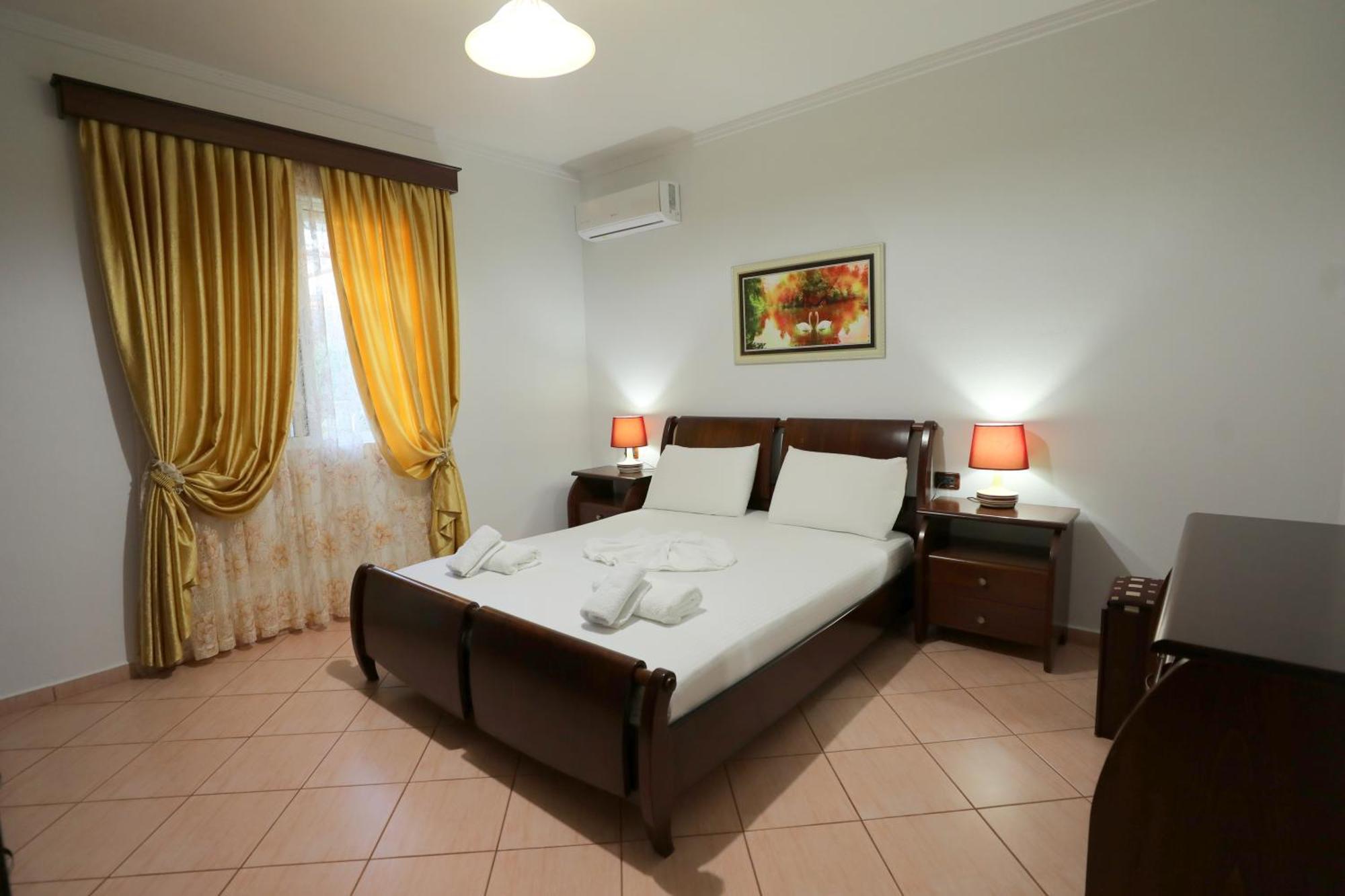 Villa Kevin'S Sarandë Exteriör bild